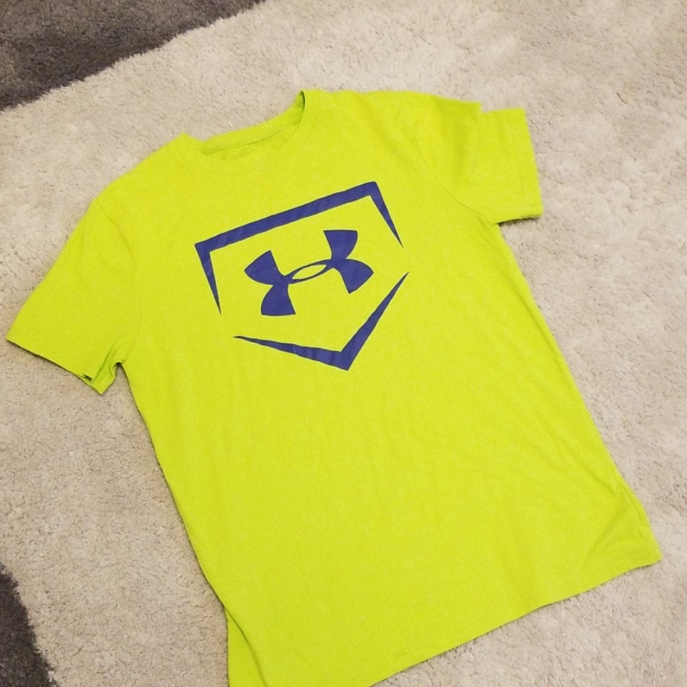 Nice boys green & blue under armour tee